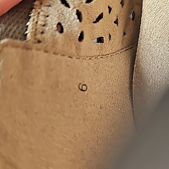 Vionic Metallic Flats - Picture 11 of 14